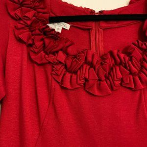 Beautifully Detailed Neckline